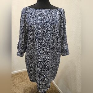 Chic Blue and White Patterned Blouse